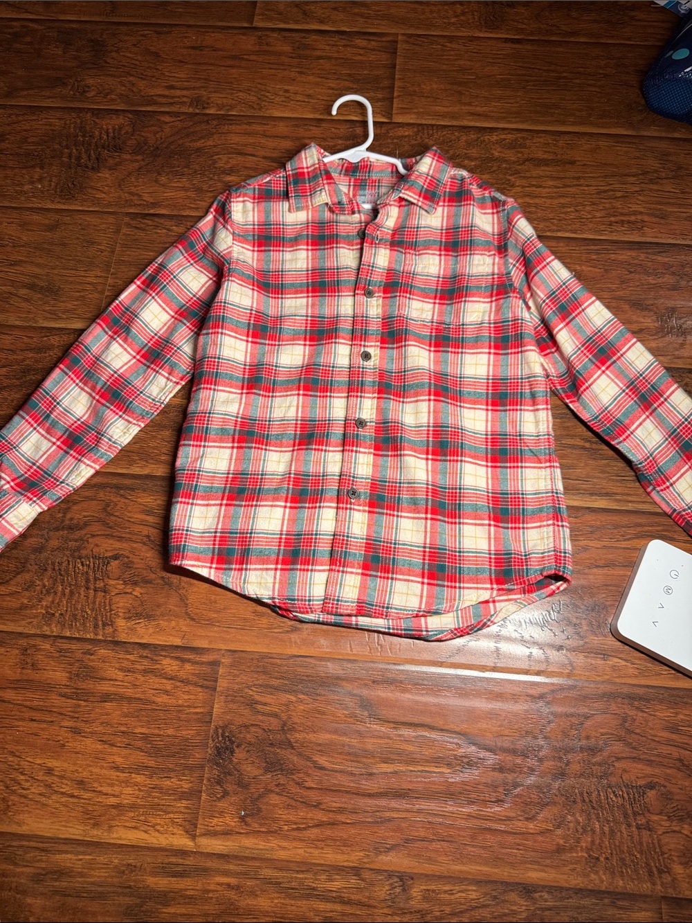 Kids Red Plaid Button-Up Shirt. Warn once for a pic. Size 6/7 Cat & Jack